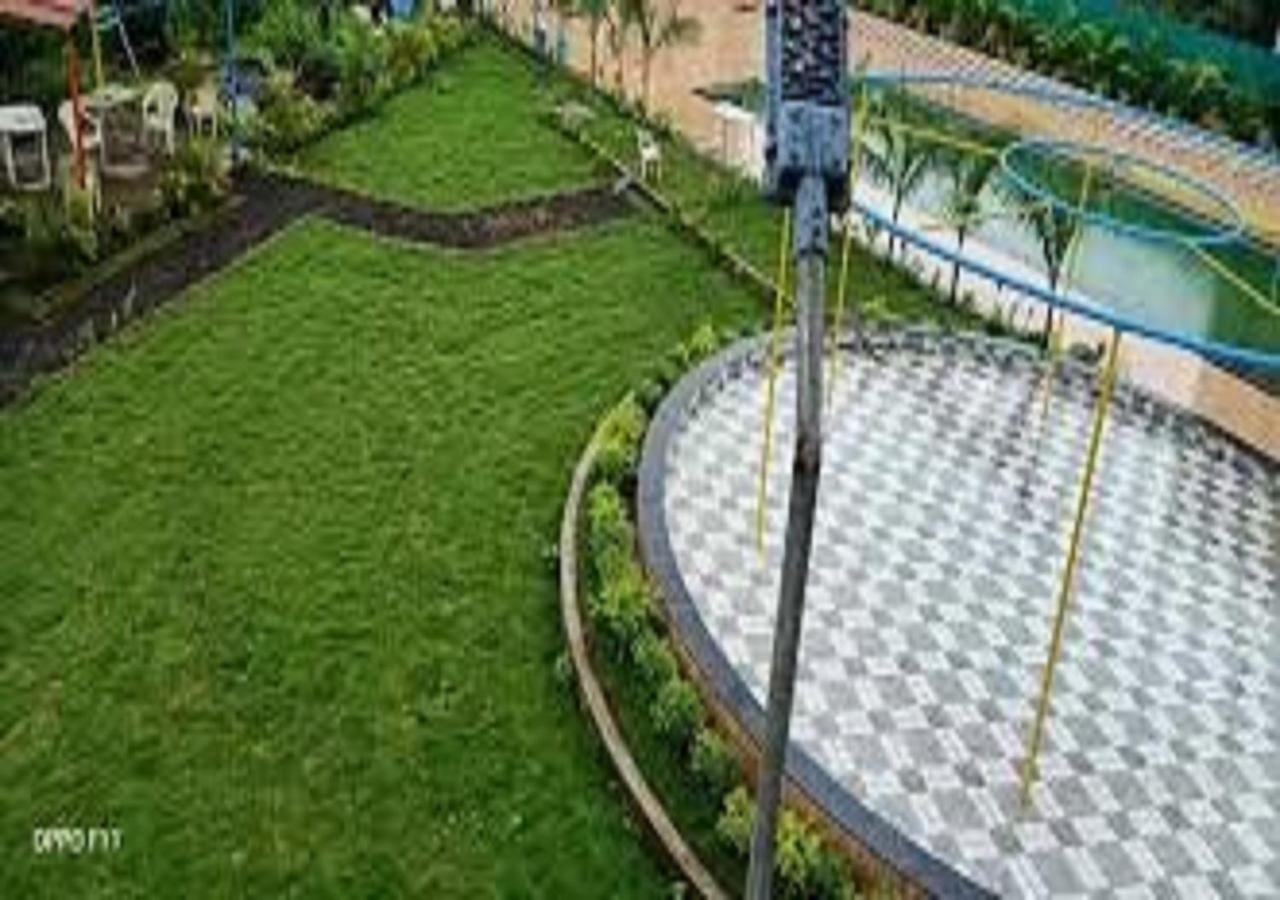 Hotel Metro Palace Resort Karjat Exterior foto