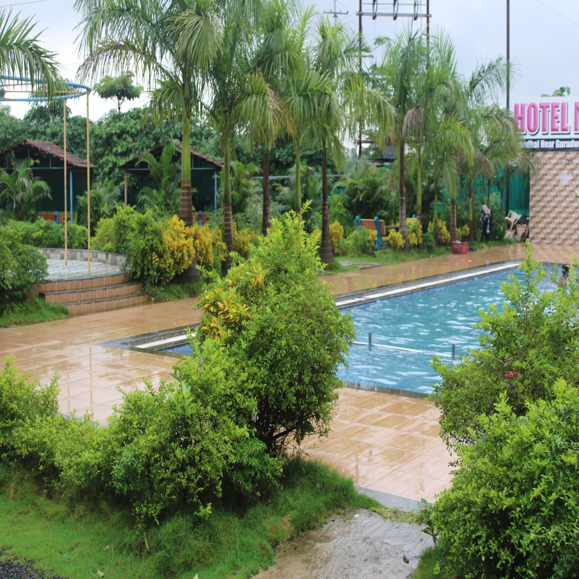Hotel Metro Palace Resort Karjat Exterior foto